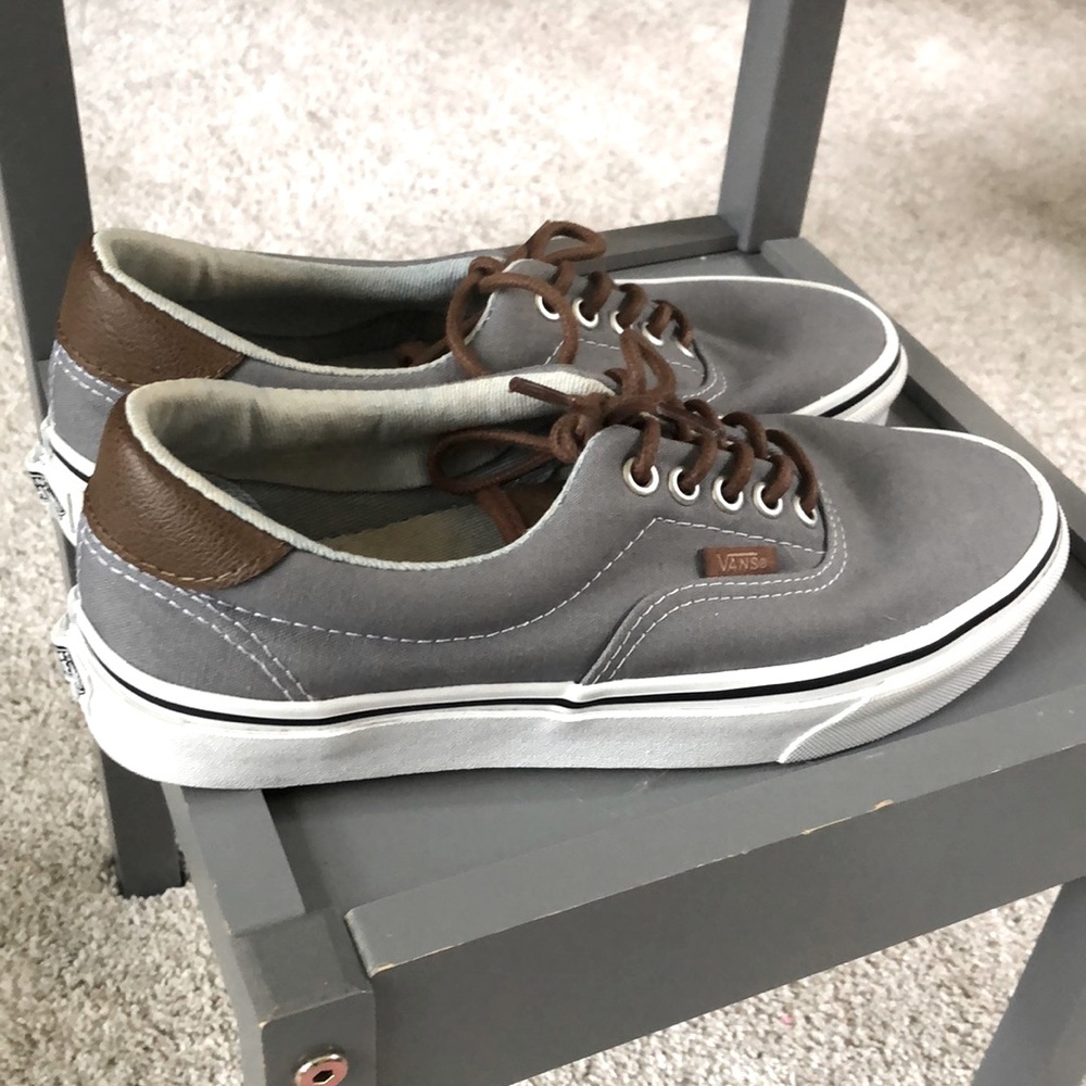 VANS OFF THE WALL Gray Canvas Shoes 

Mens 6.5 Womens 8